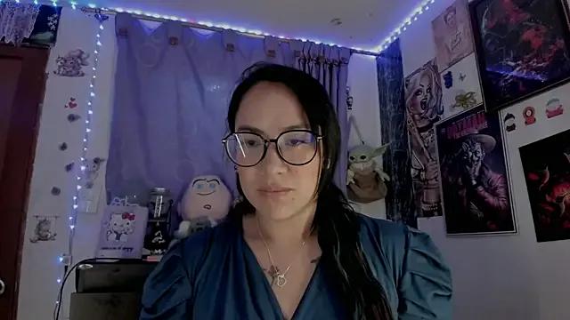 julibella_sweet — show tits