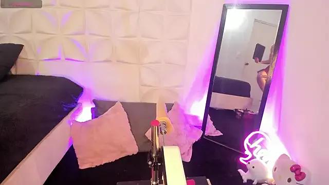 JuliethMoss — Spit tits