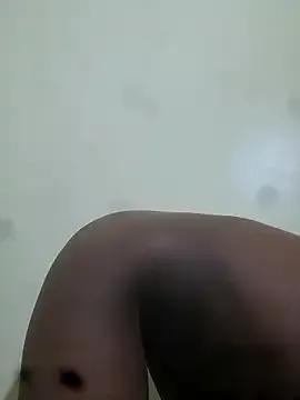 julietunderwoood — Finger pussy and open