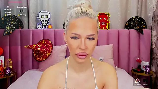 StripChat KailaCrystall is Freechat KailaCrystall — Completely naked