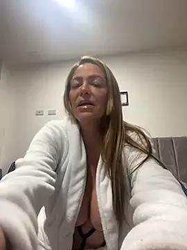 kamila_Vixen — Kisses