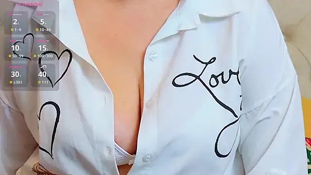 Freechat KarinaNoir on StripChat