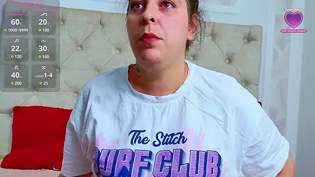 Freechat KarinaNoir on StripChat