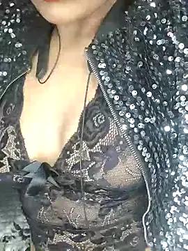 KARISHMA-STRIP — Make me horny and get nude 