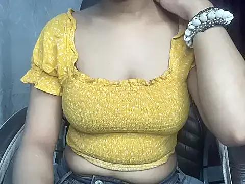 Freechat Karnaa_vail on StripChat