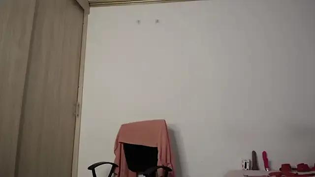 karoline_lovers — show squirt and ride dildo