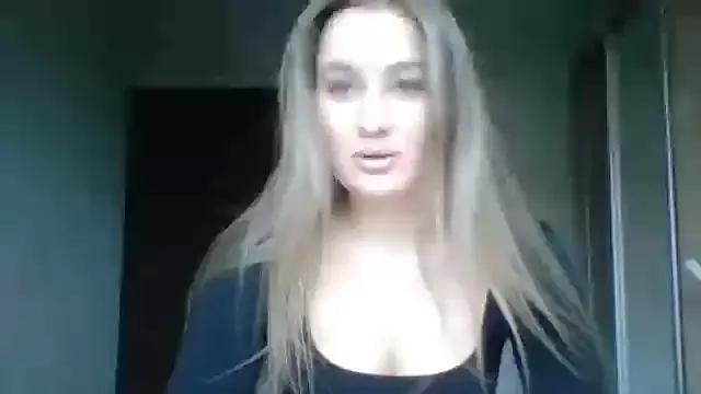 Karyllia — sexy dance