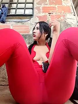 Katalella_Hott — Cum Explosivo