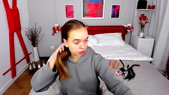 KatrinPearlss — Take off top for 5 min