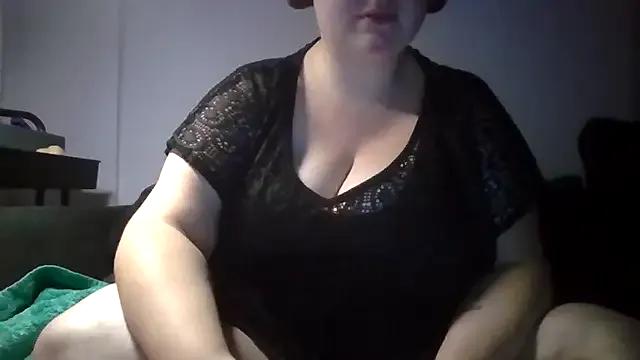 Katy2323 — oben ohne