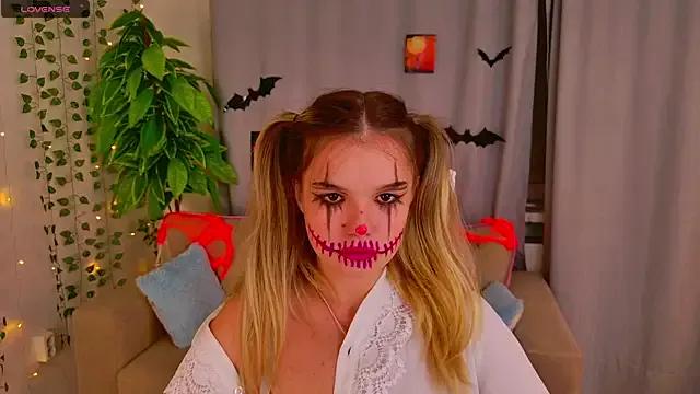 StripChat KellyHayden is Private KellyHayden — CUM on tits