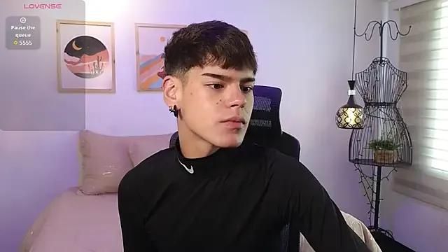 StripChat kevienmiet is Freechat kevienmiet — SHOW NAKED