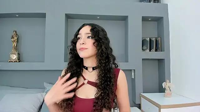 KiaraSar — Doggy style + spank ass x5
