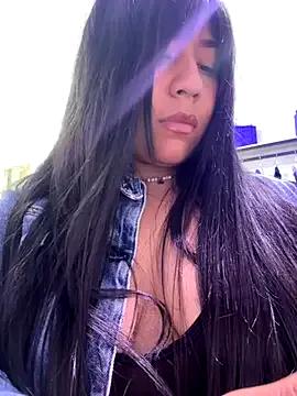 Freechat kim_monti on StripChat