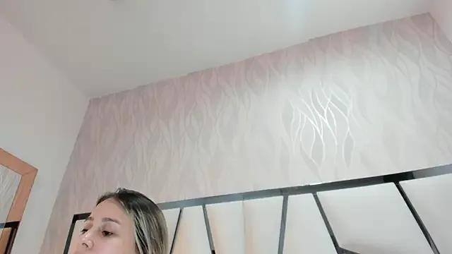 Freechat kimberly7_ on StripChat