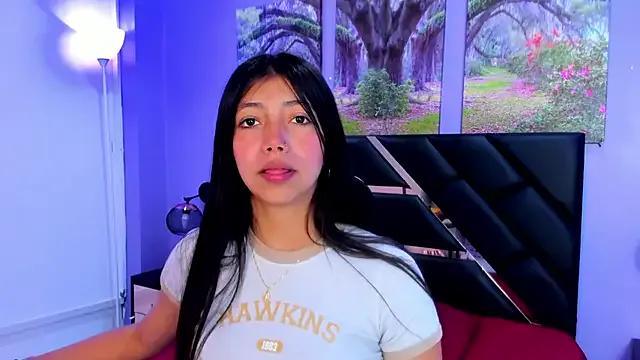 Freechat KimberlyVillaLobos on StripChat