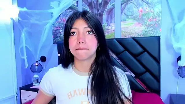 Freechat KimberlyVillaLobos on StripChat