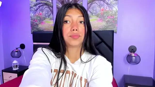 Freechat KimberlyVillaLobos on StripChat