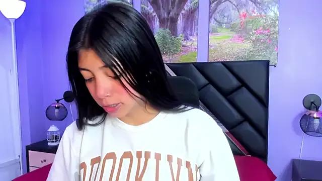 Freechat KimberlyVillaLobos on StripChat