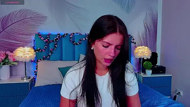 Freechat kimberlyy77 on StripChat