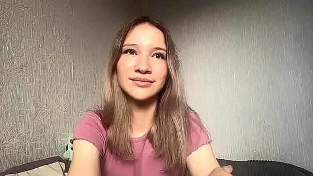Kimi_Kiwi — eye contact