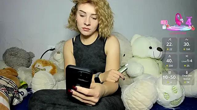 Freechat KindKristy on StripChat