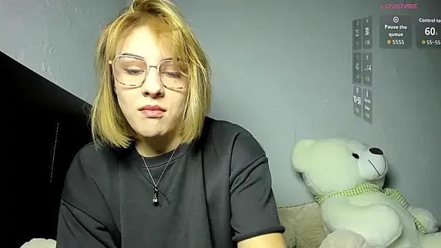 Freechat KindKristy on StripChat