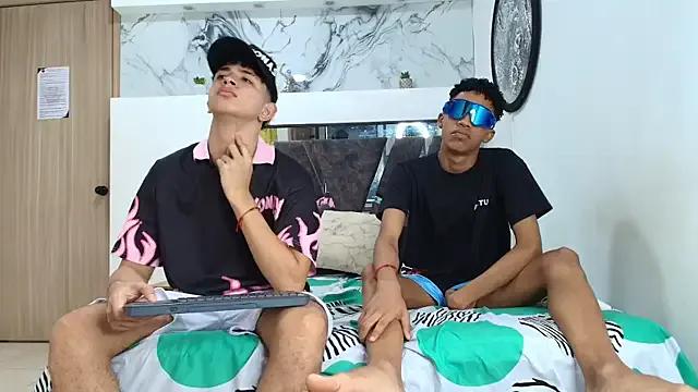 KING_OFF_BOYS — French kiss