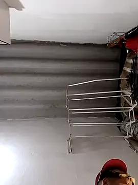 kingofqueenxxx — I undress completely
