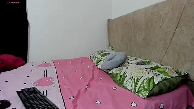 kinky_sexyhot — hazme vibrar rico papi