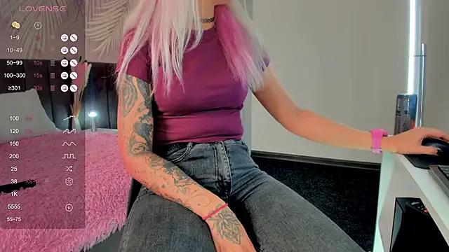 Kira_Key — Freechat on StripChat