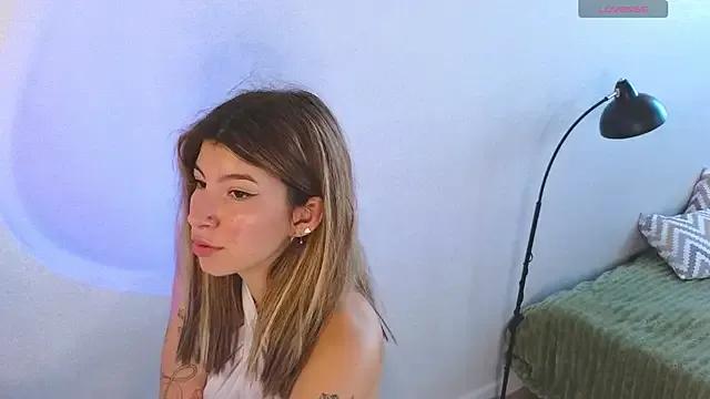 StripChat KiraBlushy is Freechat KiraBlushy — For a good start