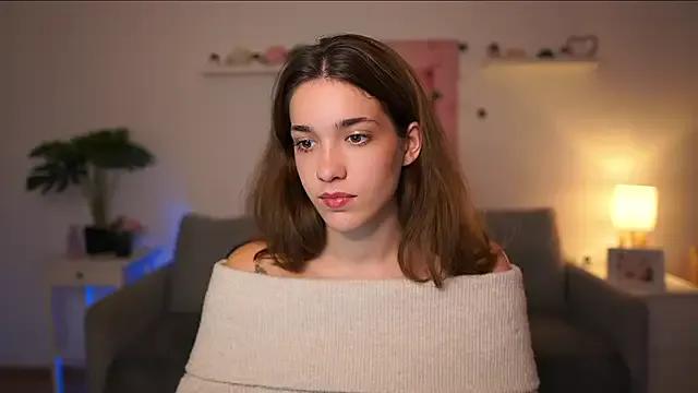 kissie_cat — bra off