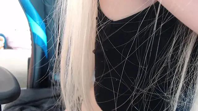 kissy_kissi — Oil show