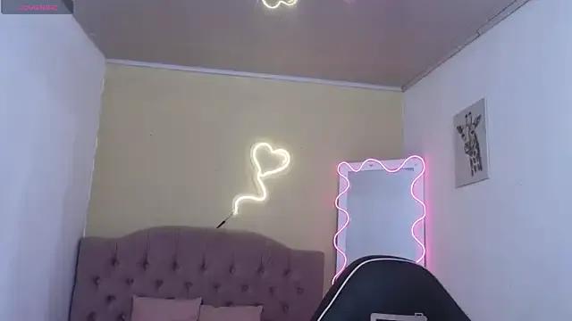 Freechat kissy_tay on StripChat