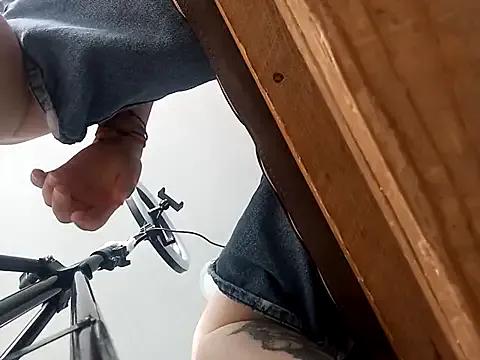 KittenMiss_ — show ass in doggy style 