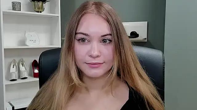 Freechat kitty_valeria on StripChat