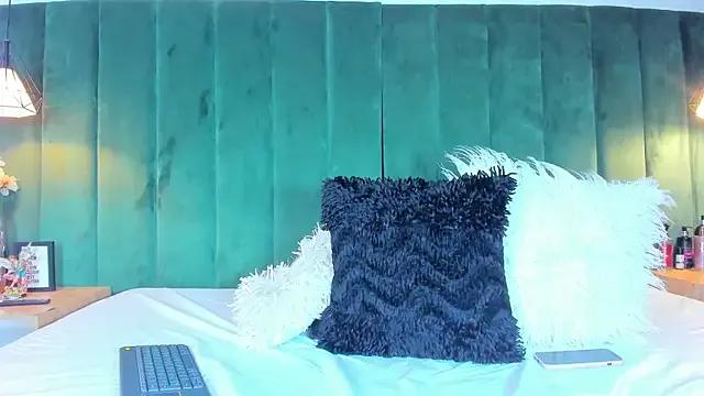 kittyy_milk_001 — anal and squirt