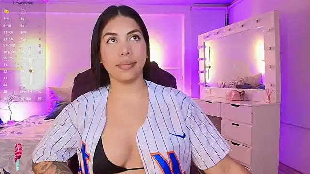 kloe28 — BOOBS AND NIPPLE CLAMPS