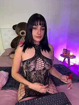 kylie444_ — Naked with oil
