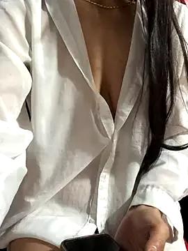 Kylie_beem — Please help me buy new toys thank you ve