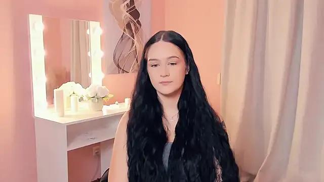 LaraeMcglory — SLOWLY STRIPTEASE