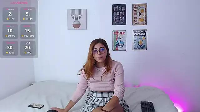 Laramucci — SEXY STRIPTEASE 