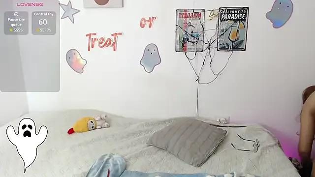 Laramucci —  SEXY STRIPTEASE 