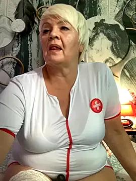 Freechat Laura_Millf on StripChat