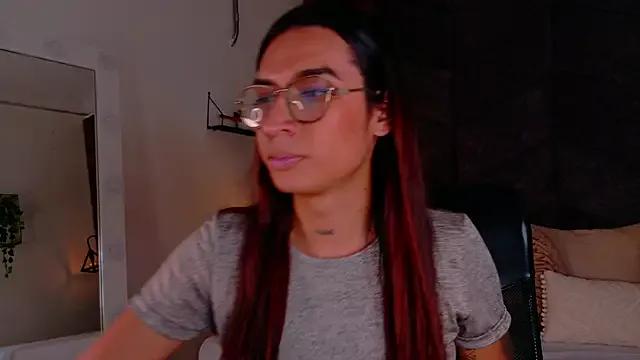 Freechat LauraaGomezz__ on StripChat