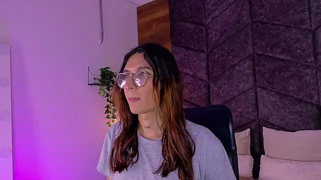 Freechat LauraaGomezz__ on StripChat