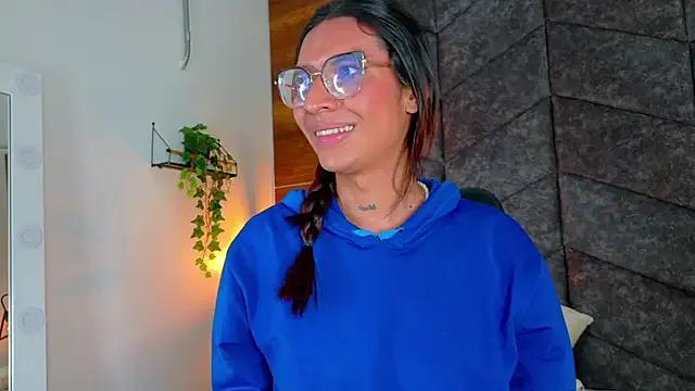 Freechat LauraaGomezz__ on StripChat