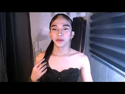 LauraSoHot — LET
