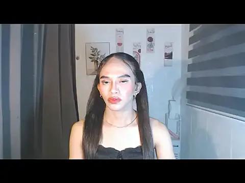 Freechat LauraSoHot on StripChat